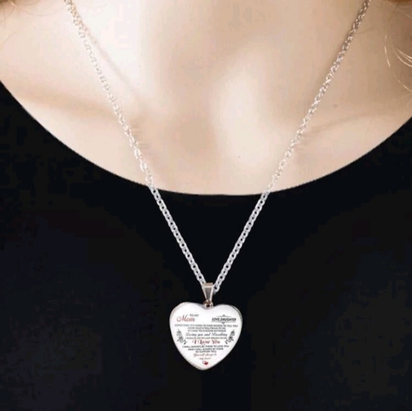 Mom Necklace - Picture 4 of 5